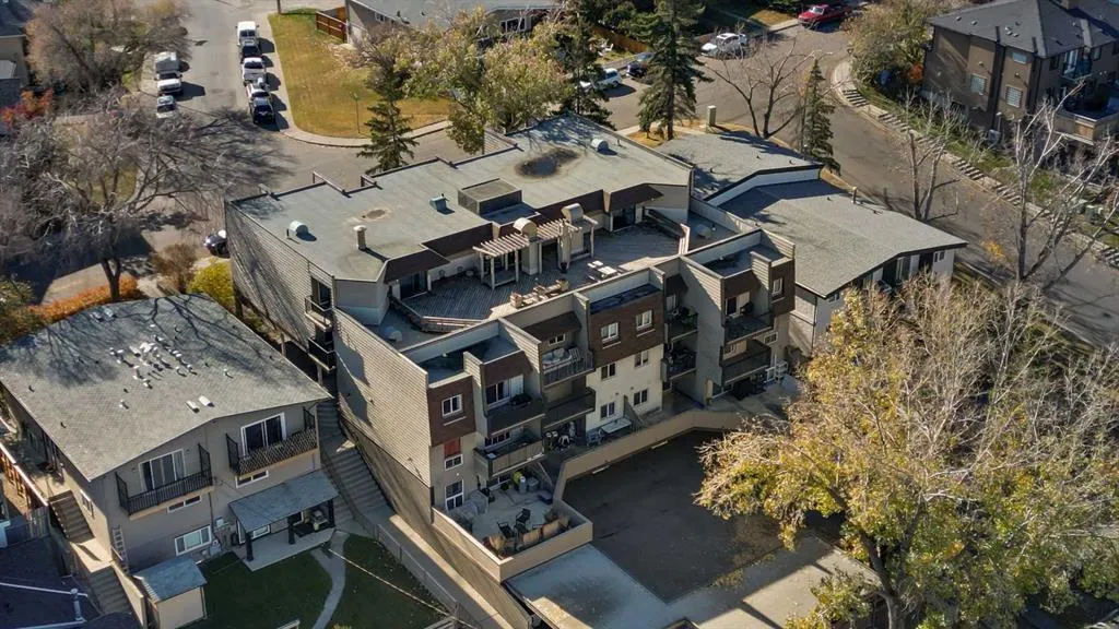 60 38A Avenue SW, #305