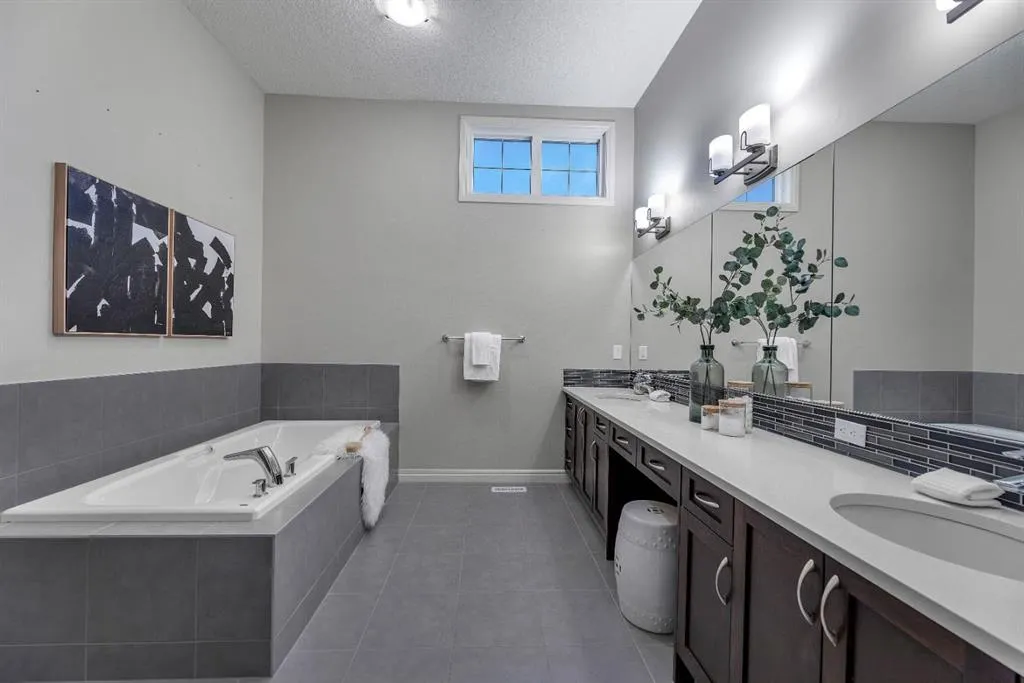 50 Masters Avenue SE