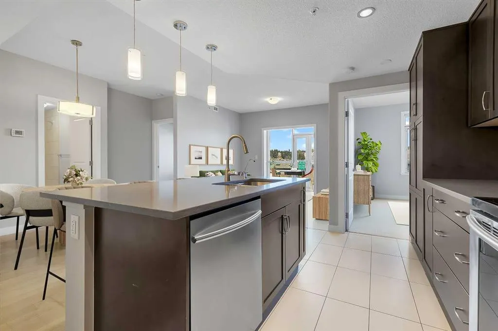 24 Varsity Estates Circle NW, #501