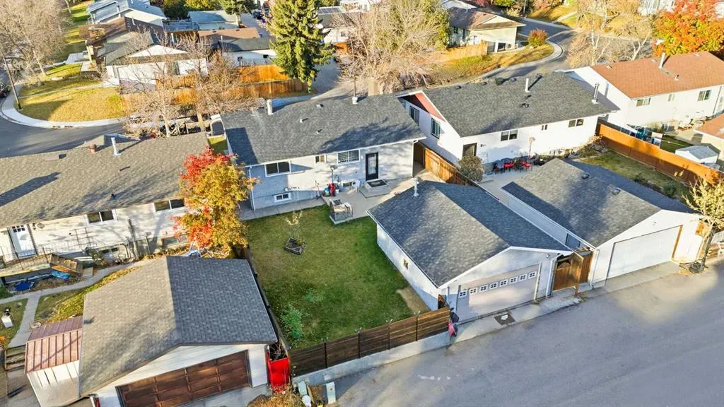 419 Whiteview Close NE