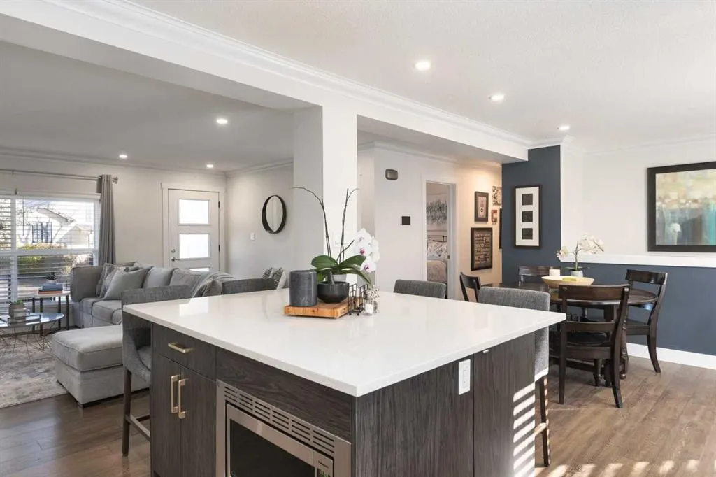 89 Woodlark Drive SW