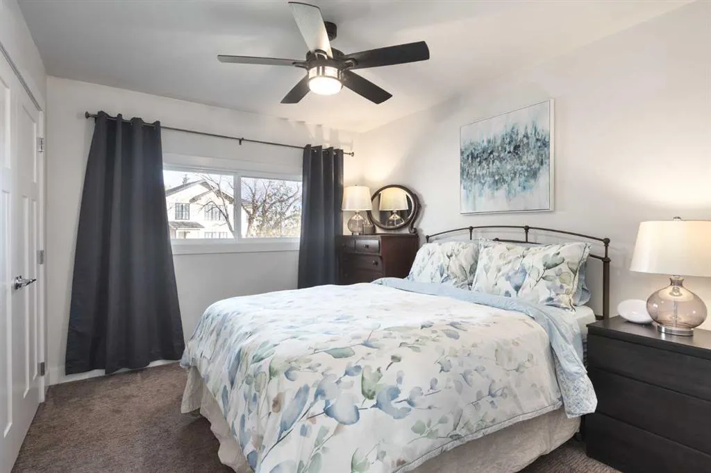 89 Woodlark Drive SW