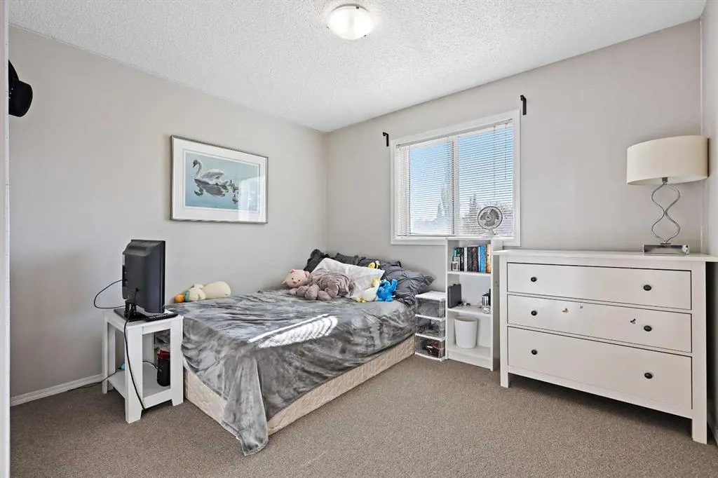 23 Inverness Gardens SE