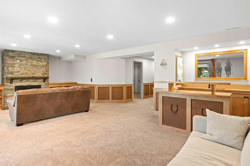 627 High View Park NW