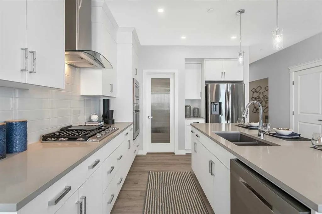 286 Hotchkiss Manor SE