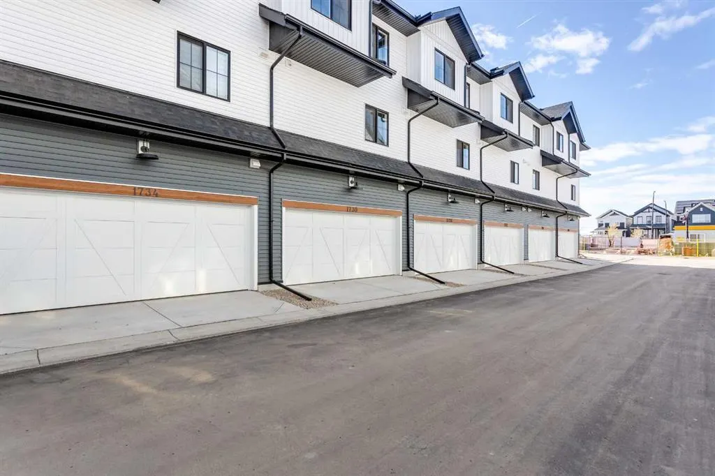 1750 Rangeview Drive SE, #416