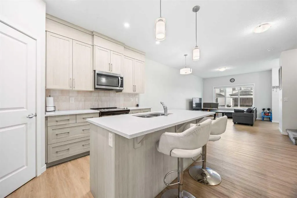 288 Cornerbrook Drive NE