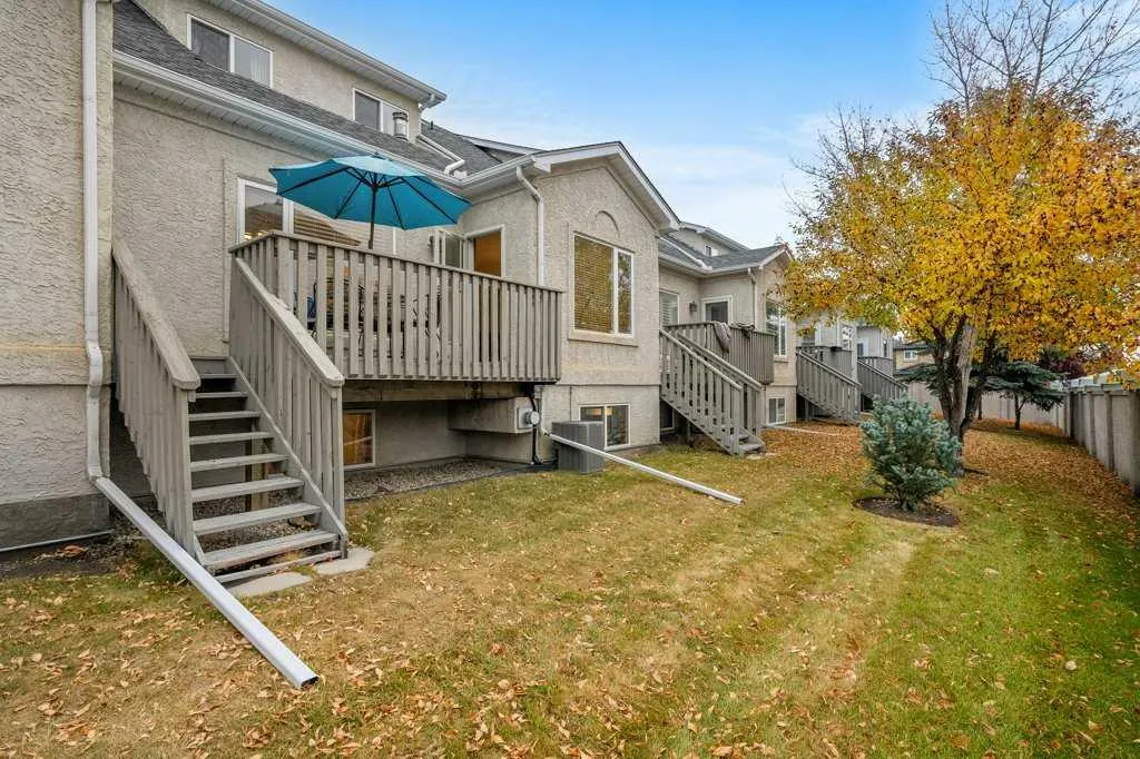 116 Sunlake Gardens SE