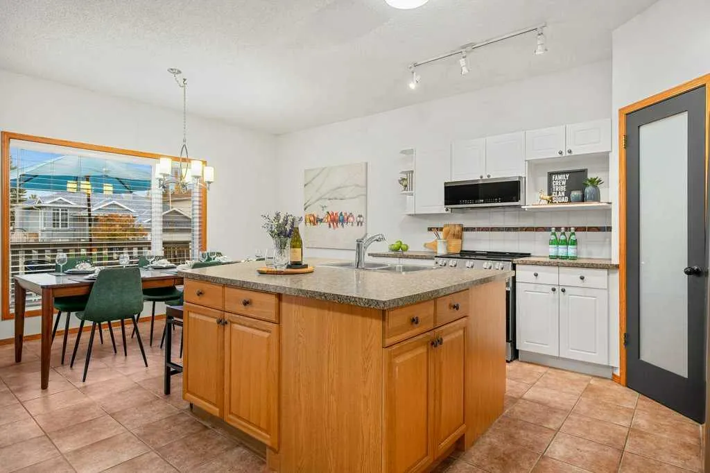 116 Sunlake Gardens SE