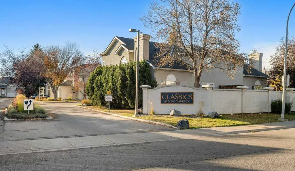 116 Sunlake Gardens SE