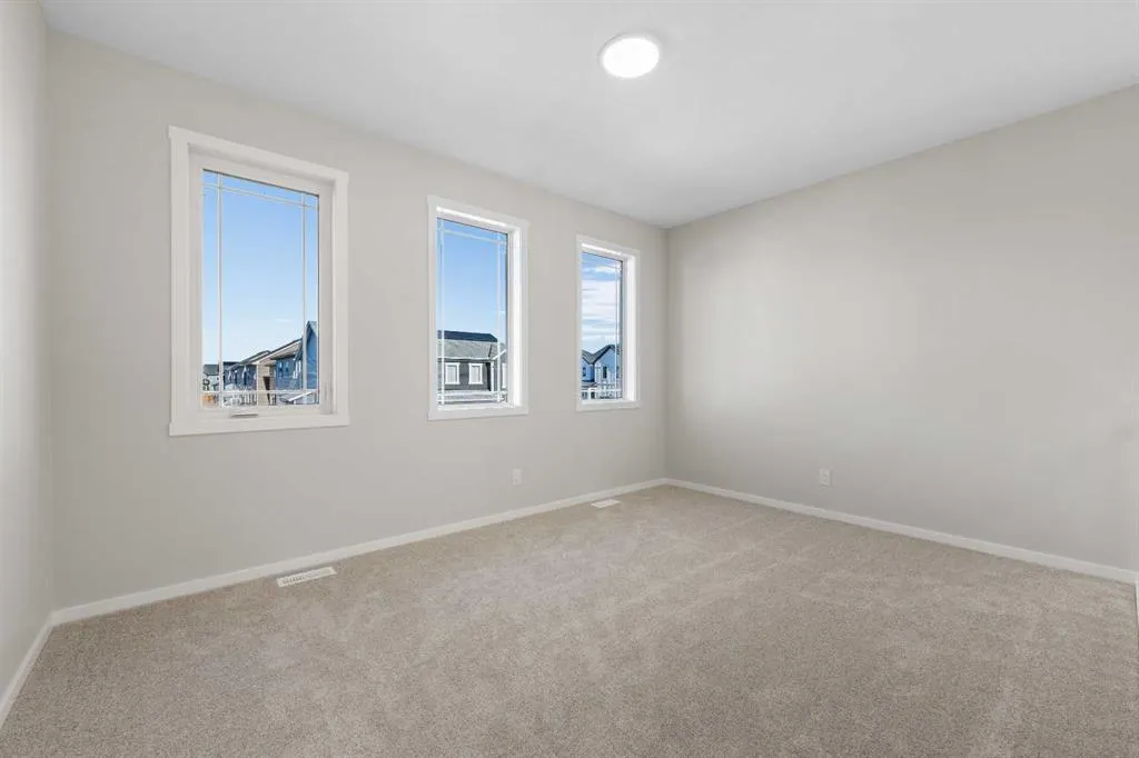 3074 Southwinds Place SW