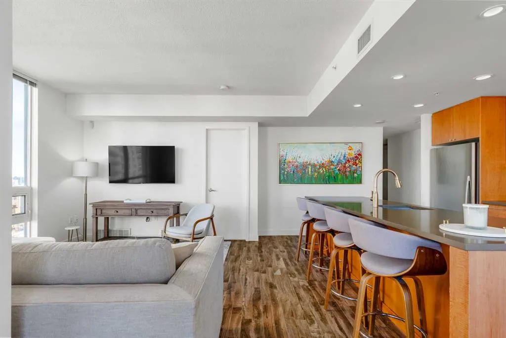 1118 12 Avenue SW, #1204