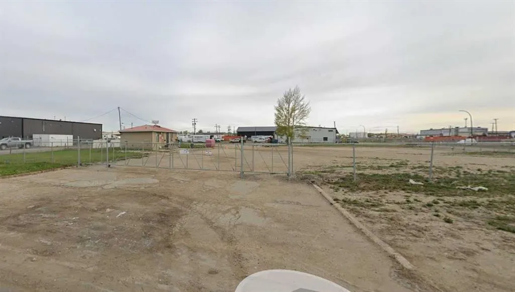 8906 109 Street Street