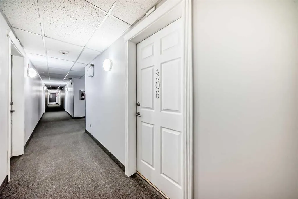11 Somervale View SW, #306