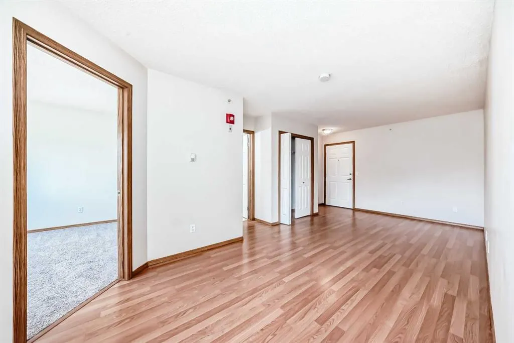 11 Somervale View SW, #306