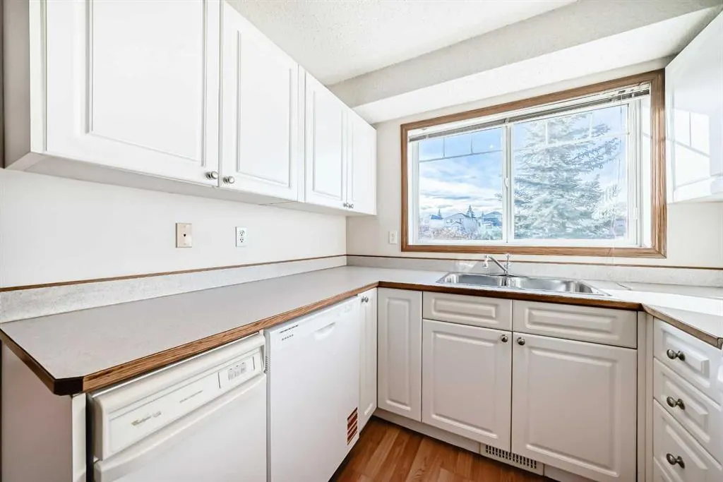 11 Somervale View SW, #306