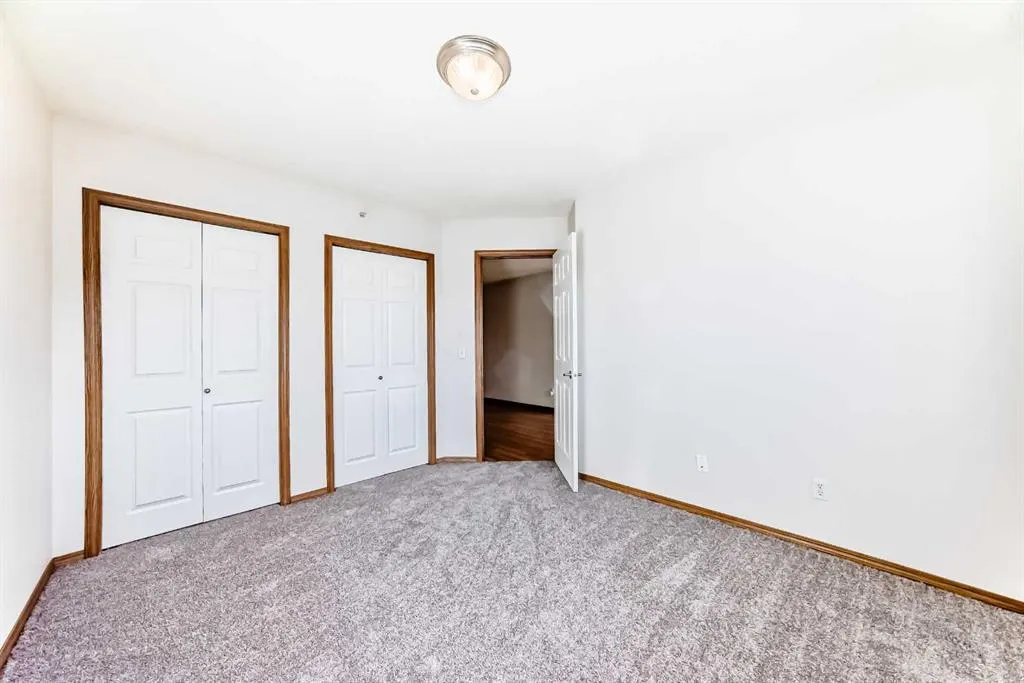11 Somervale View SW, #306