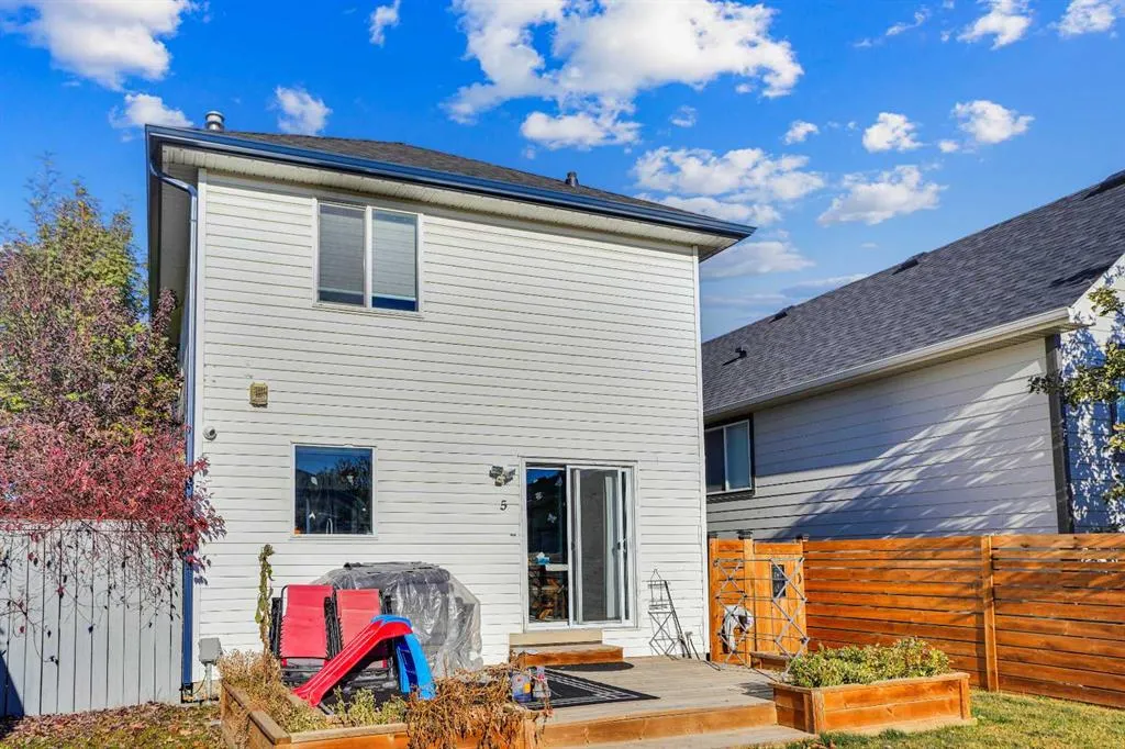 5 Coville Gardens NE