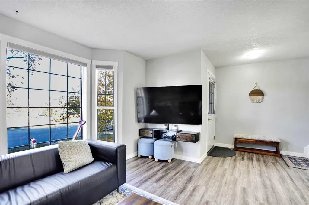 5 Coville Gardens NE