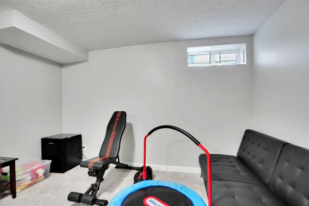 5 Coville Gardens NE