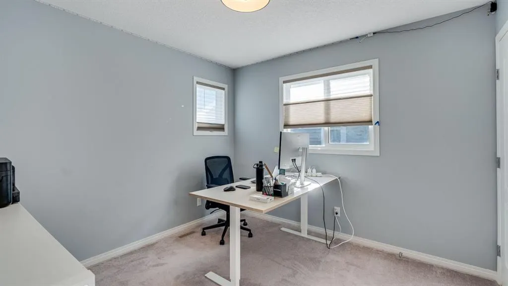 343 Hillcrest Heights SW