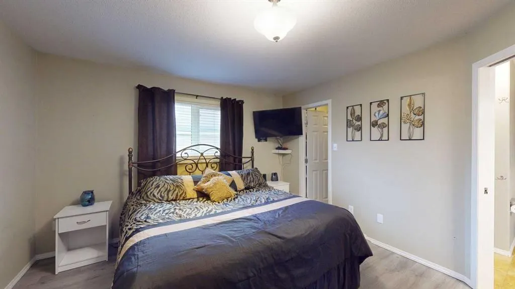333 Lindstrom Crescent