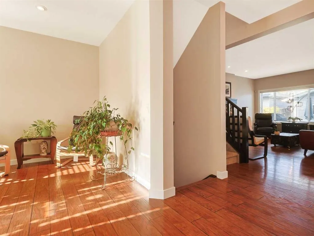 50 Elgin Meadows Green SE