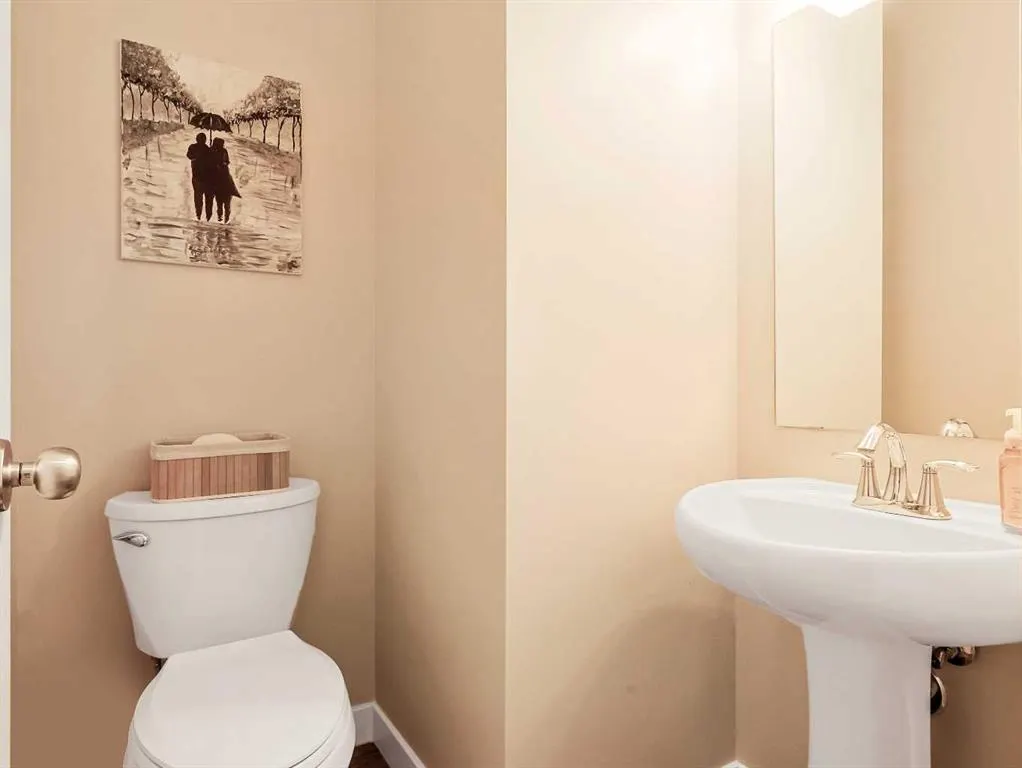 50 Elgin Meadows Green SE