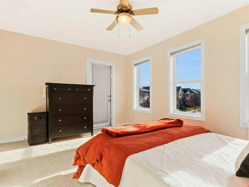 50 Elgin Meadows Green SE