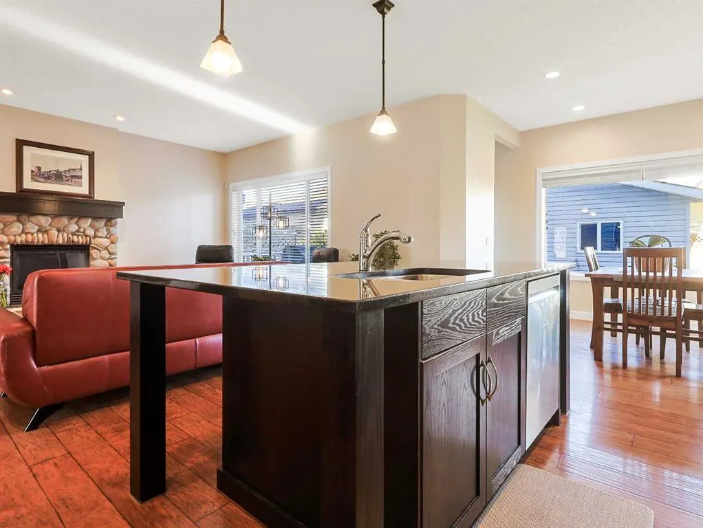 50 Elgin Meadows Green SE