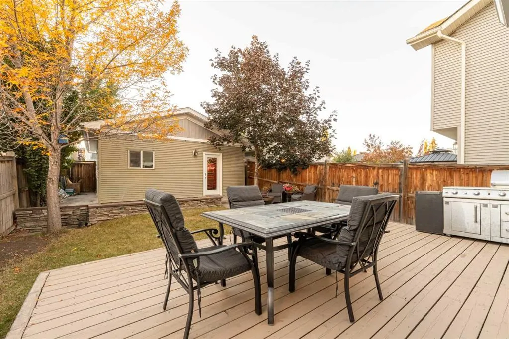 114 Silverado Saddle Crescent SW