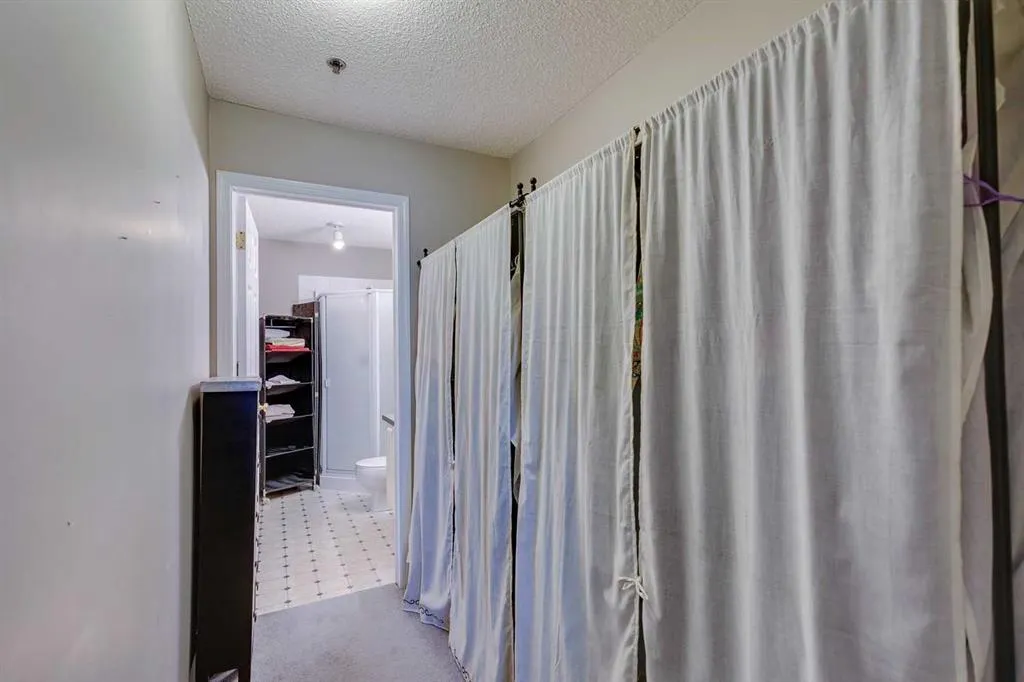 7 Harvest Gold Manor NE, #305