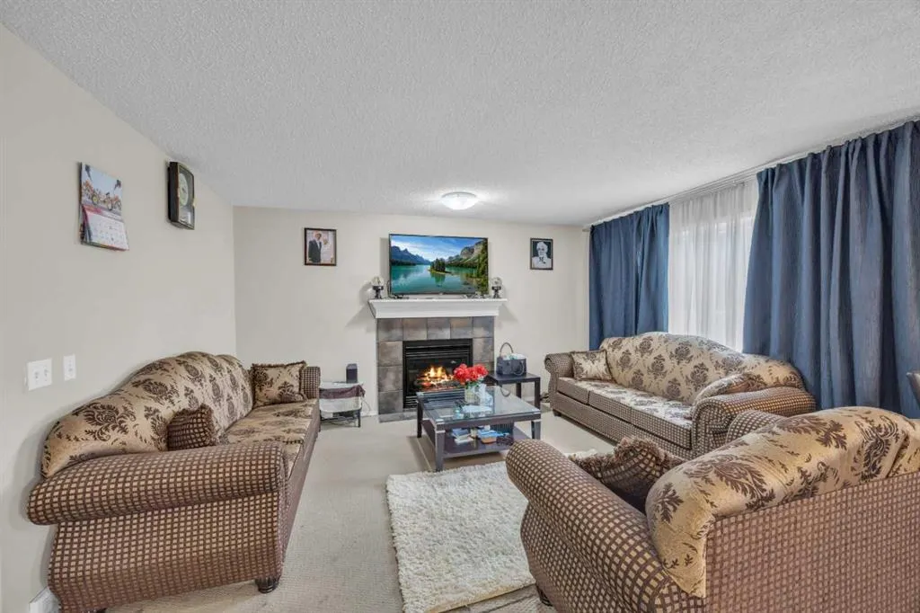 814 Copperfield Boulevard SE