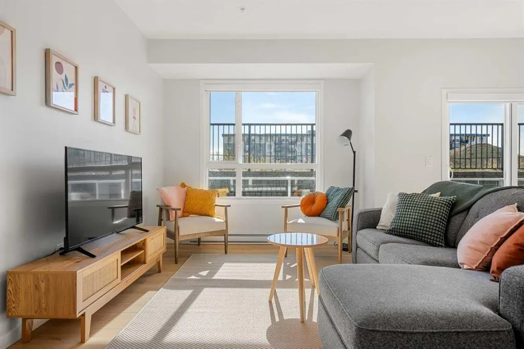 550 Belmont Street, #4113