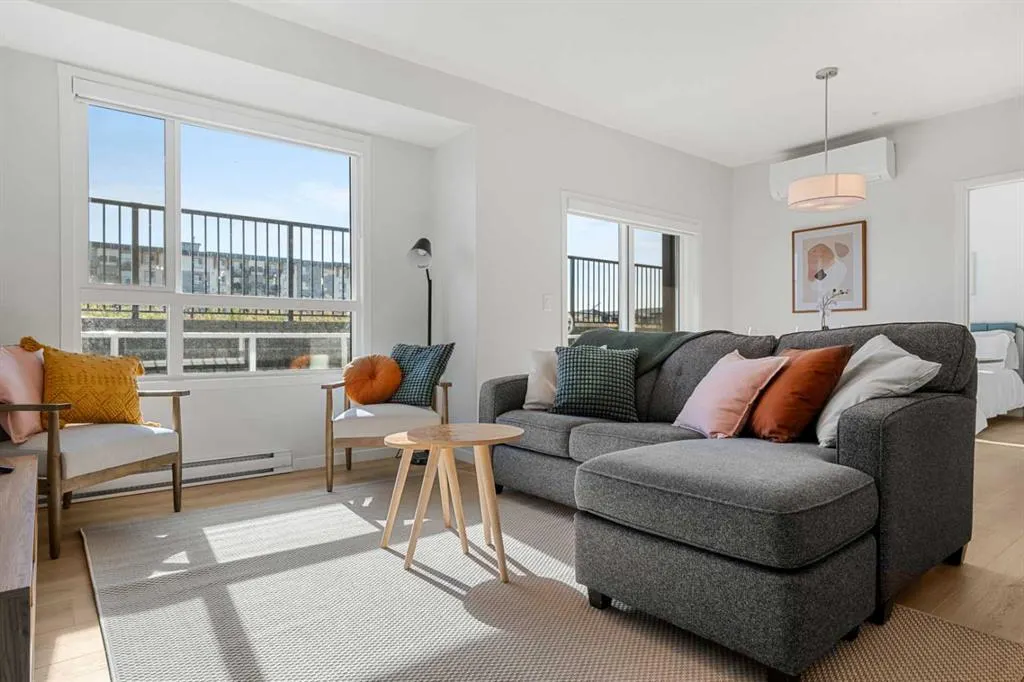 550 Belmont Street, #4113
