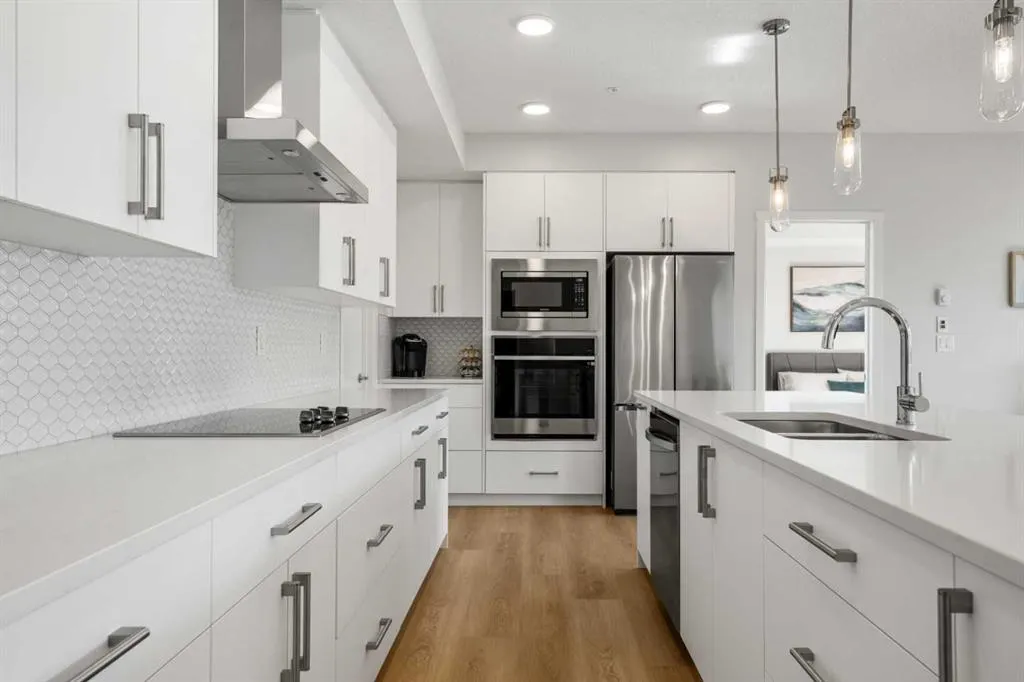 550 Belmont Street, #4113