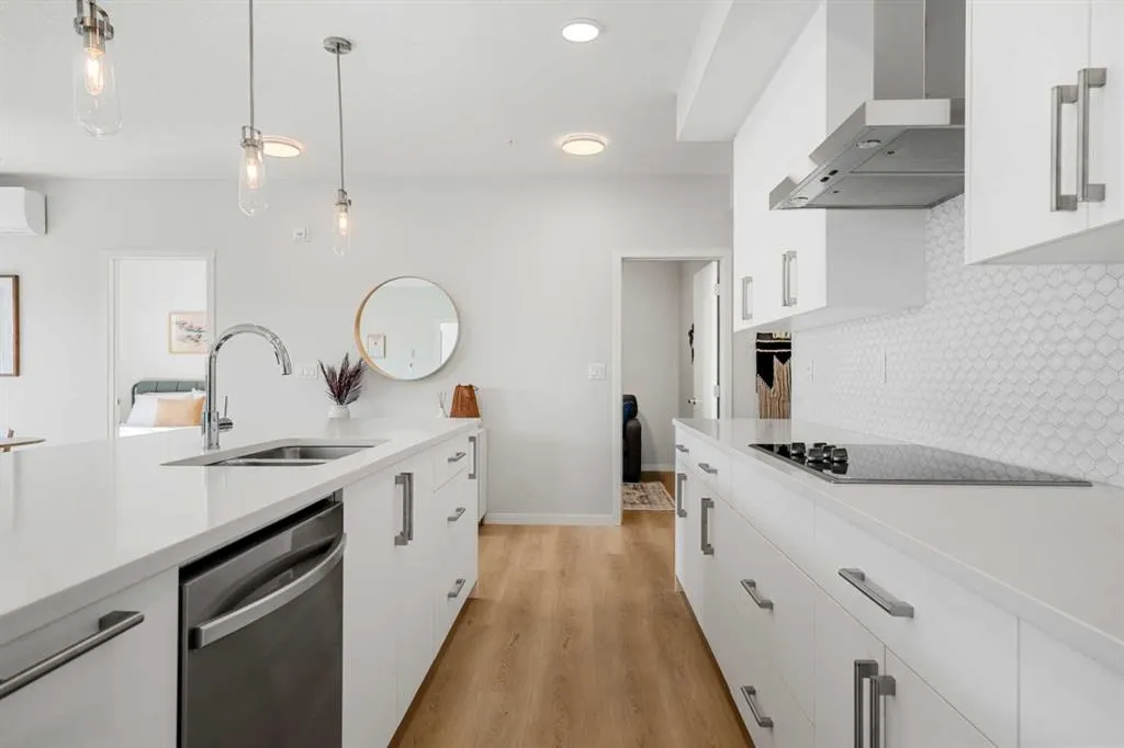 550 Belmont Street, #4113