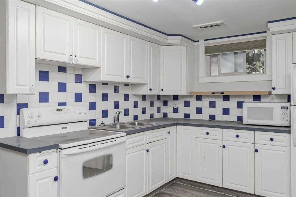 1468 Renfrew Drive NE