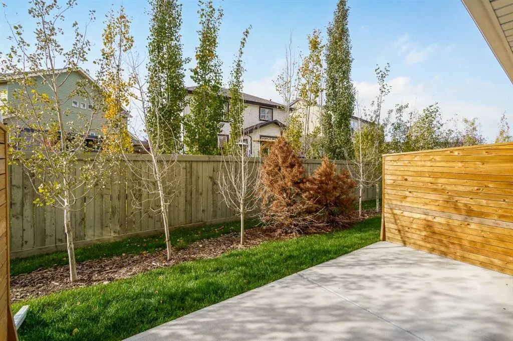 628 Copperstone Manor SE