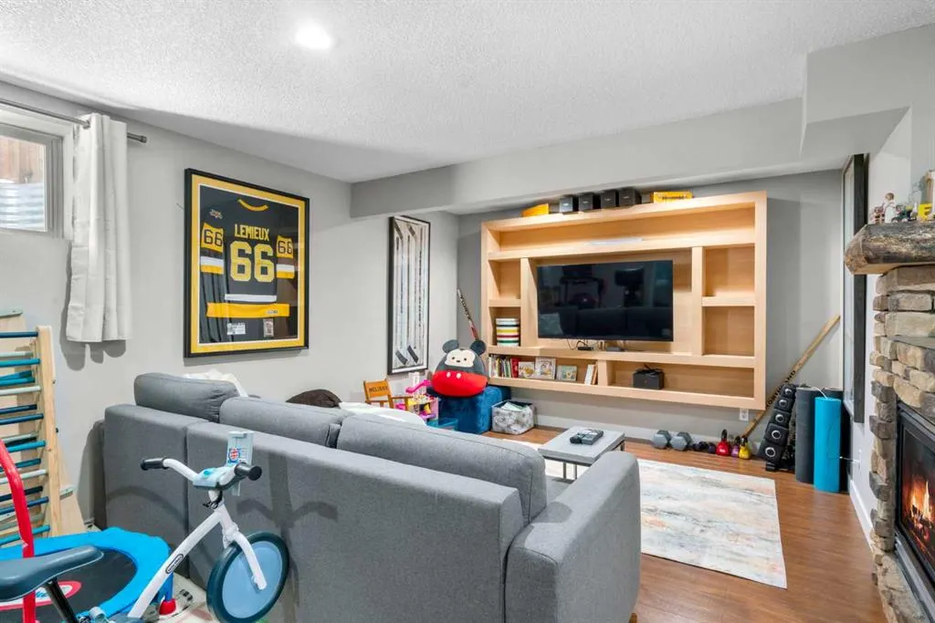 2581 Coopers Circle SW