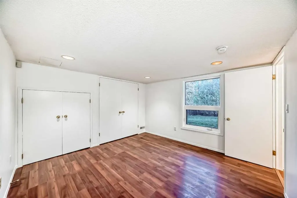 2740 Signal Hill Drive SW