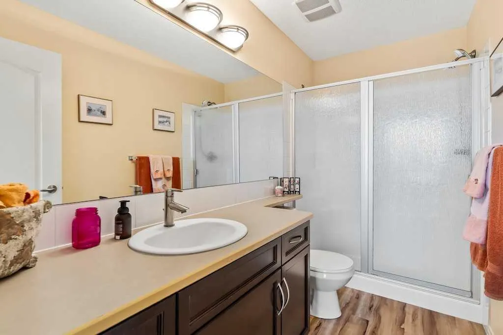 1 Crystal Green Lane, #300