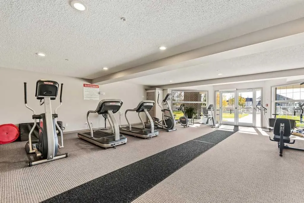 1 Crystal Green Lane, #300