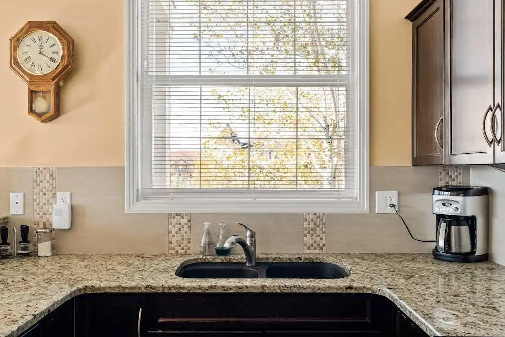 1 Crystal Green Lane, #300