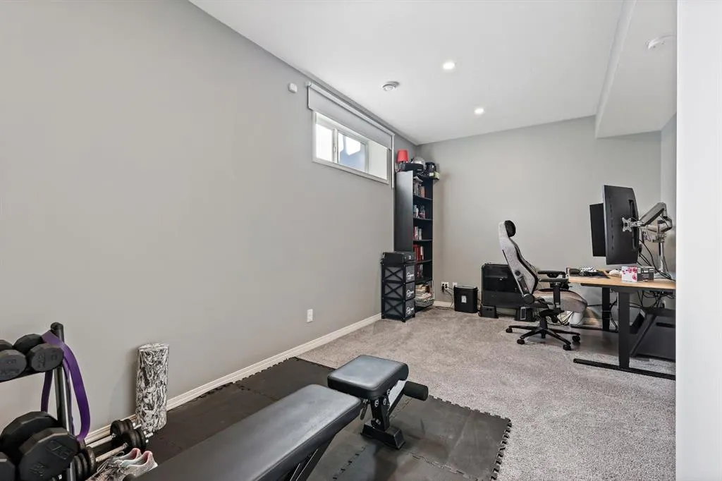 75 Masters Crescent SE