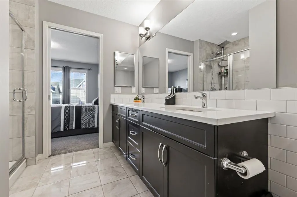 75 Masters Crescent SE
