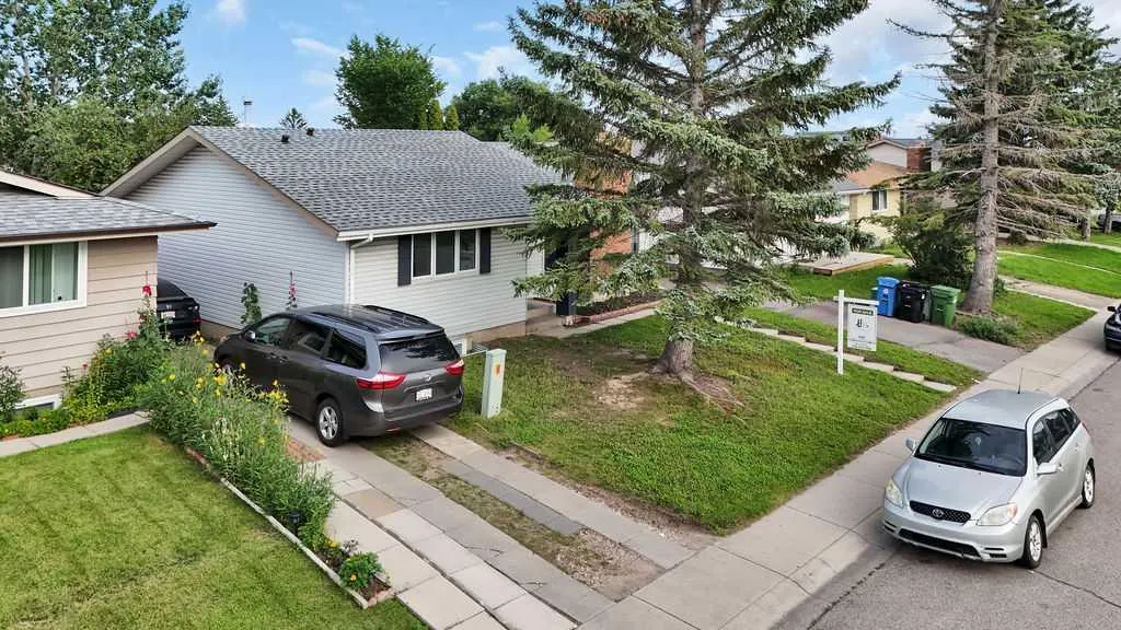 10 Radcliffe Crescent SE