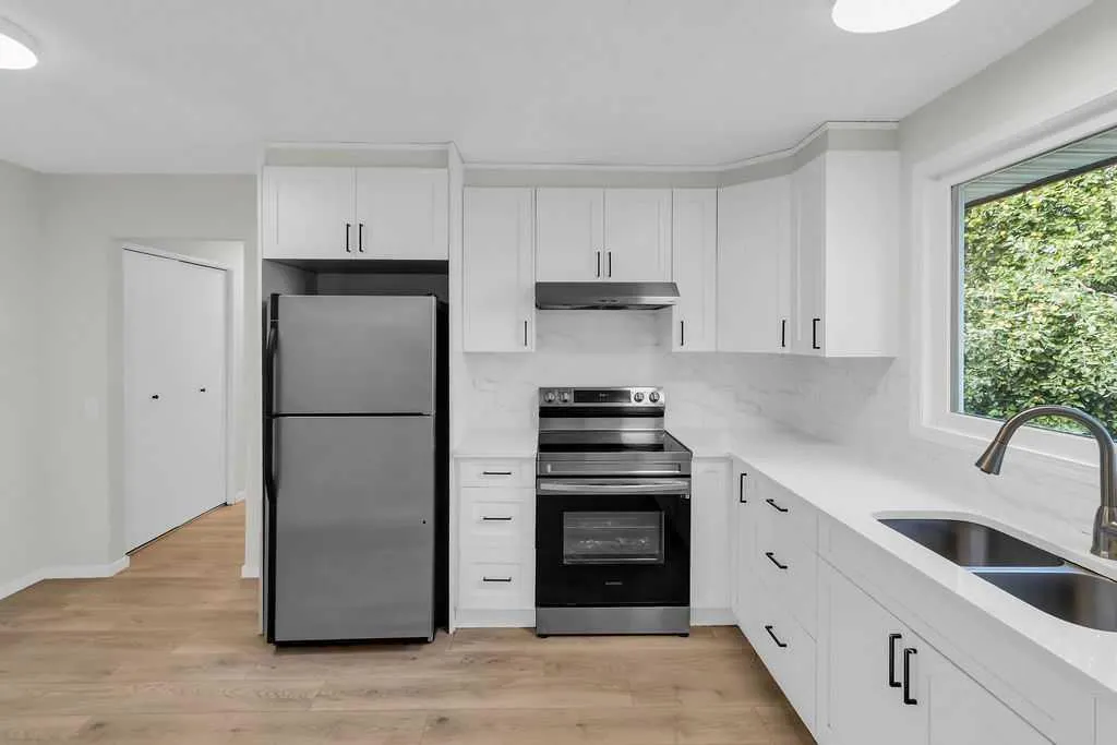 10 Radcliffe Crescent SE