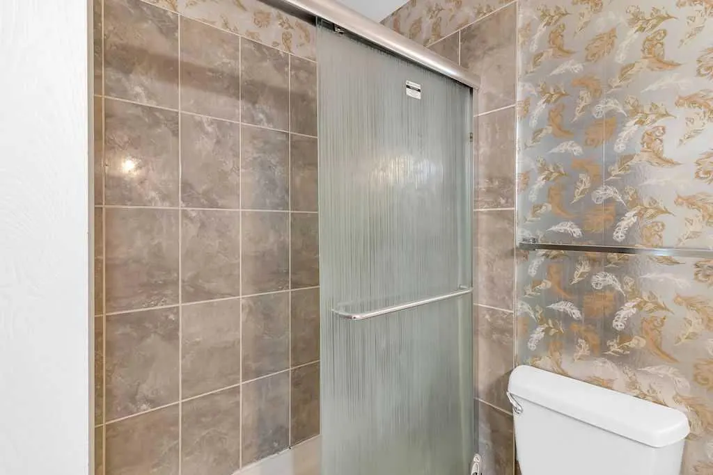 10 Radcliffe Crescent SE