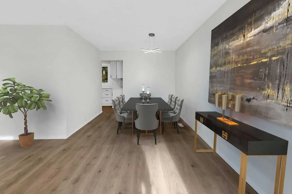 10 Radcliffe Crescent SE